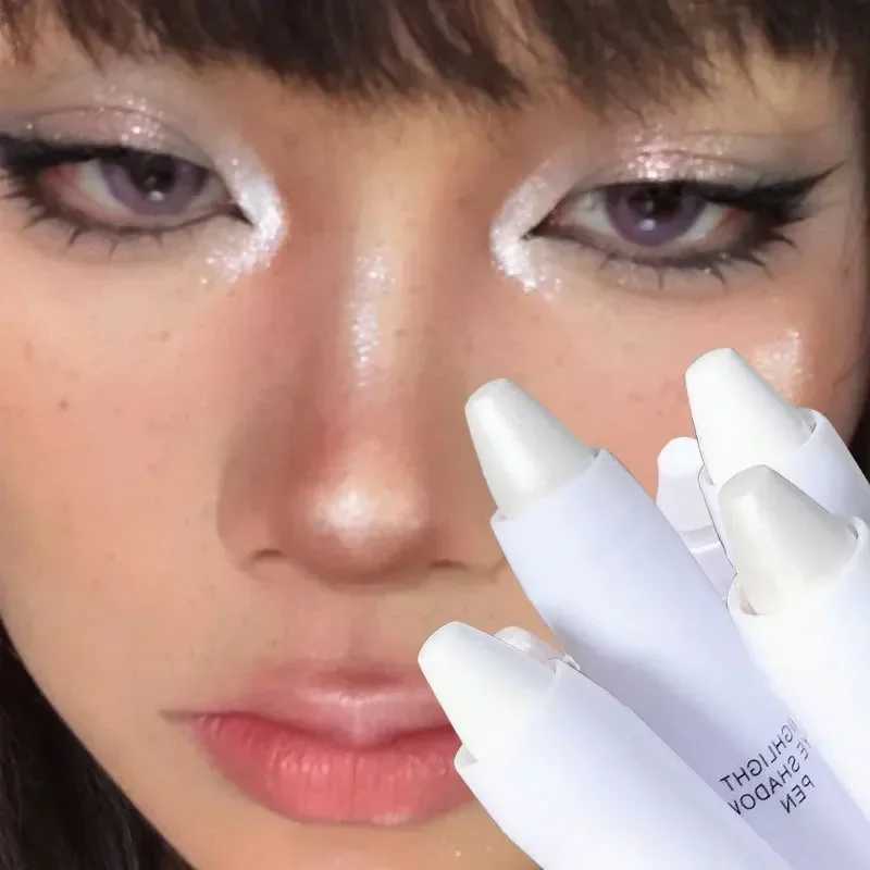 Diamond White Eyelid Highlighter Pen for Brightening Eye Glitter Golden Eyeliner Eyeshadow Stick for Stunning Makeup ResultsW250217