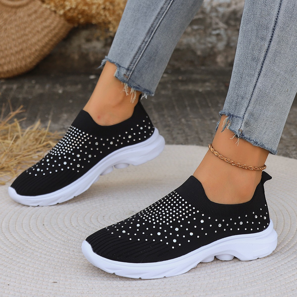 Cross-border foreign trade large size retro sports shoes 2025 spring new fashion wear rhinester flying woven sports shoes