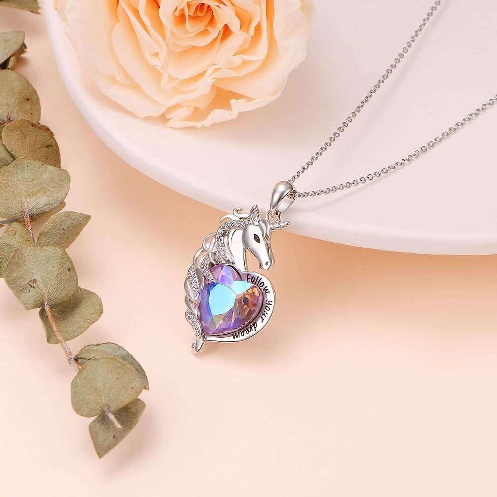 Hot selg cartoon unicorn necklace, colorful zircon jewelry gift, versatile and niche design, collarbone chain pendant