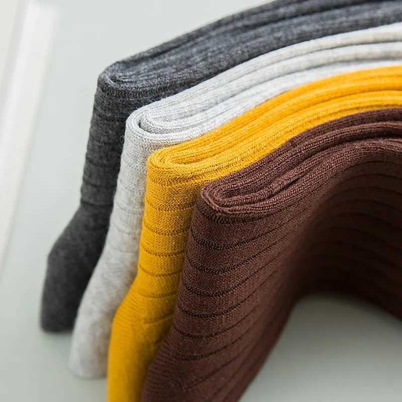 Autumn Winter Pure Color Mens Socks Cotton Warm Black and White Happy Socks Male Gifts for Men EUR 39-44 387 W250217