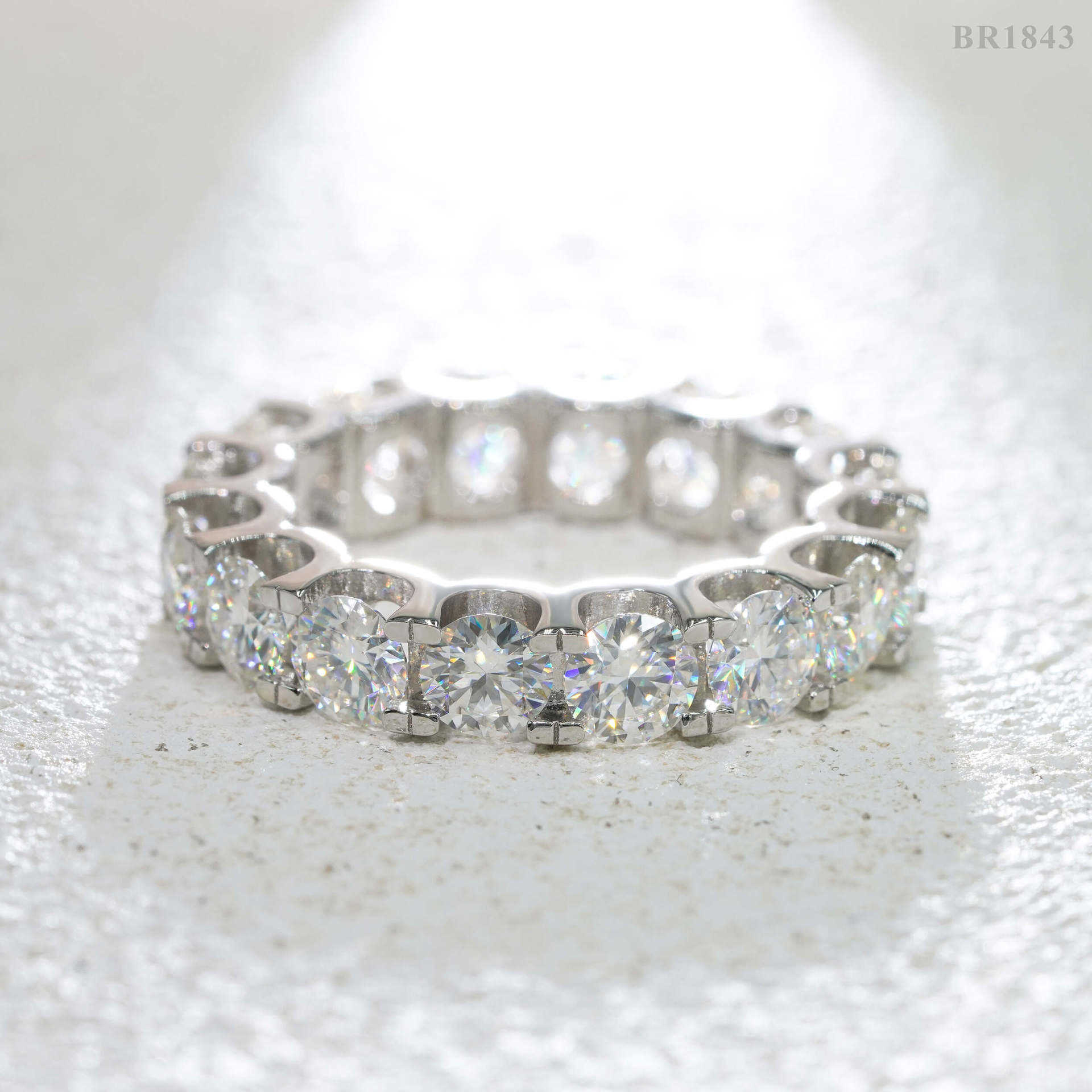 Hip hop 925 silver inlaid 5.0mm circular moissani ring for men and women ins fashion trend diamond inlaid ring