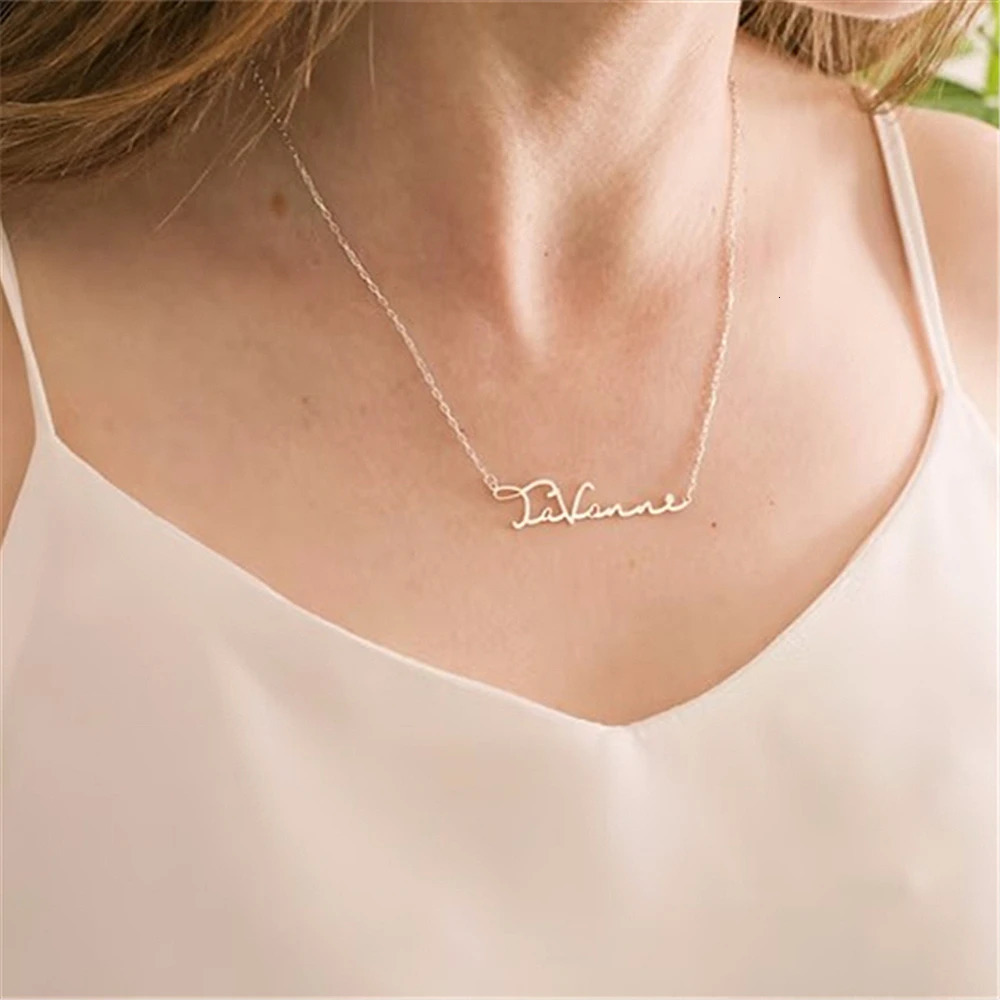 Customized Name Necklace Personalized Gold Stainless Steel Suitable for Women and Men Jewelry Couple Gifts 250210