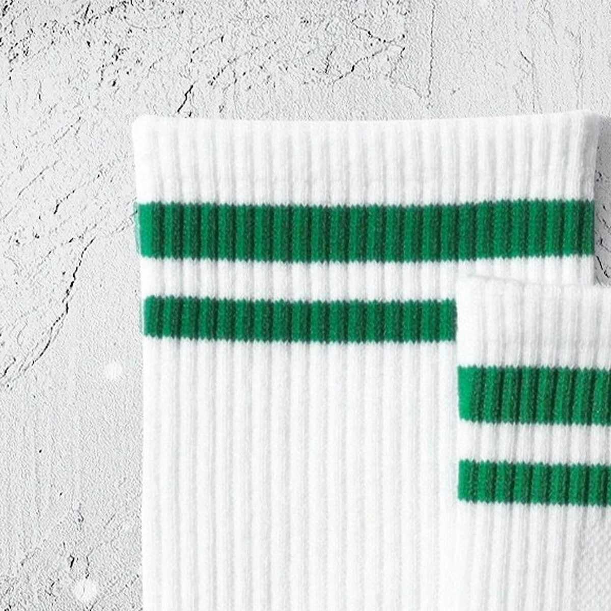 Mens and womens green striped cartoon dinosaur cute and comfortable socks breathable sweat absorbing deodorant crew socks W250217