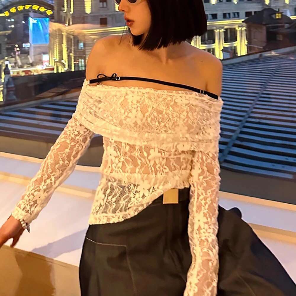 2025 Spring & Summer New Women's T-Shirt Y2k Sexy Strapless Slim One-E Collar Hollow Lace Fashion Hundred Long-Sleeved Tops