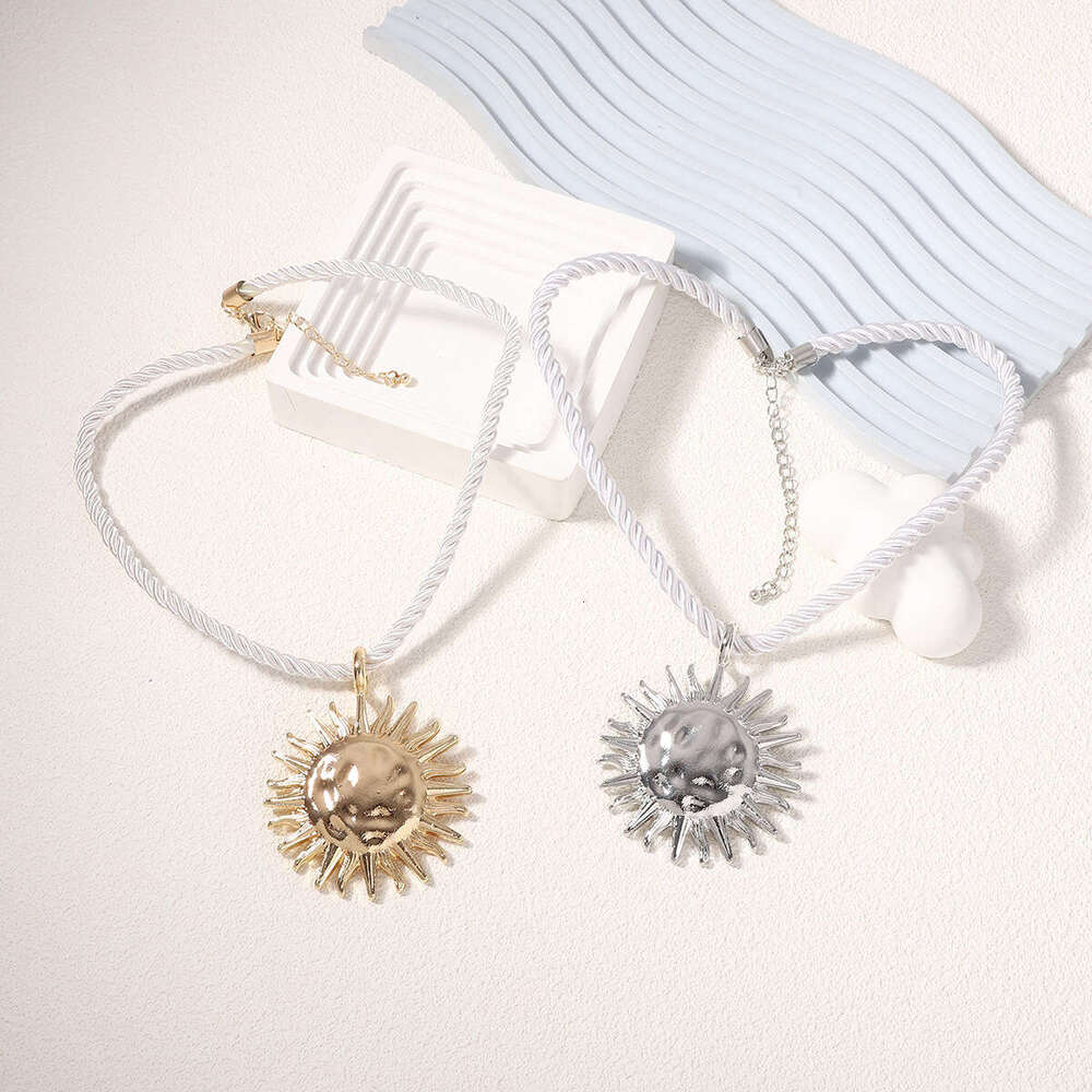 Beach vacation style, light , fashionable alloy, exaggerated suower pendant necklace, earrings, bohemian style