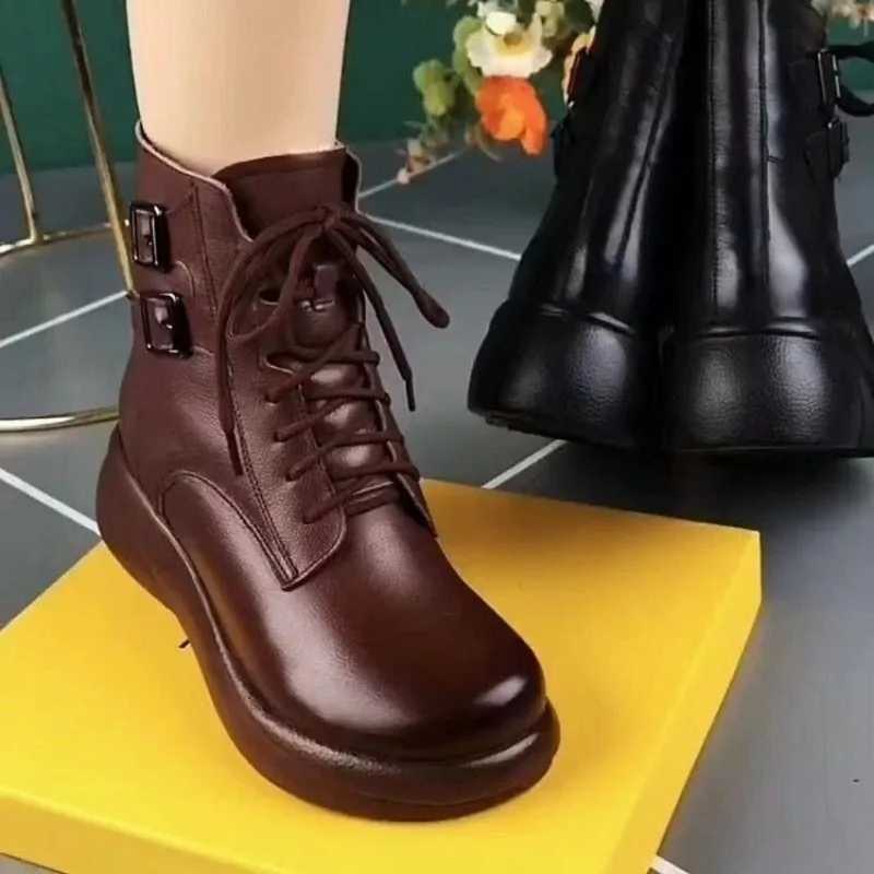 Luxury Women Boots New Leather Ankle Boots Designer Platform Womens Shoes Ladies Casual Shoes Chelsea Boots Botas MujerXJ250217
