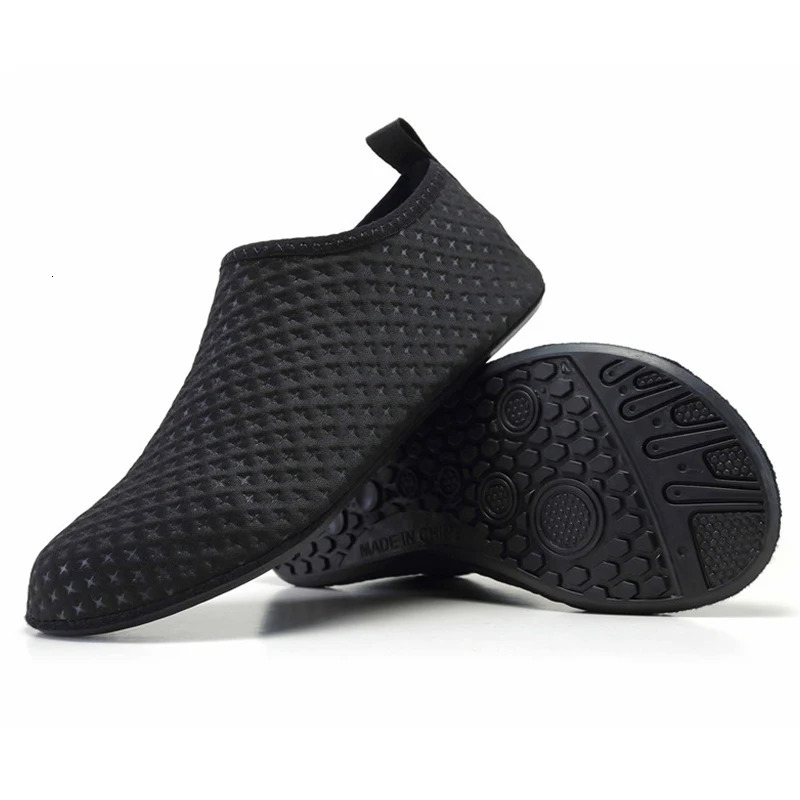 Couple Aqua Shoes Summer Lightweight Men Water Shoes Quick-drying Women Beach Shoes Soft Anti-slip Sneakers 250217