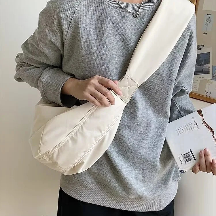 Large capacity Korean wide shoulder strap canvas bag cross body bag womens pleated garbage bag 250214