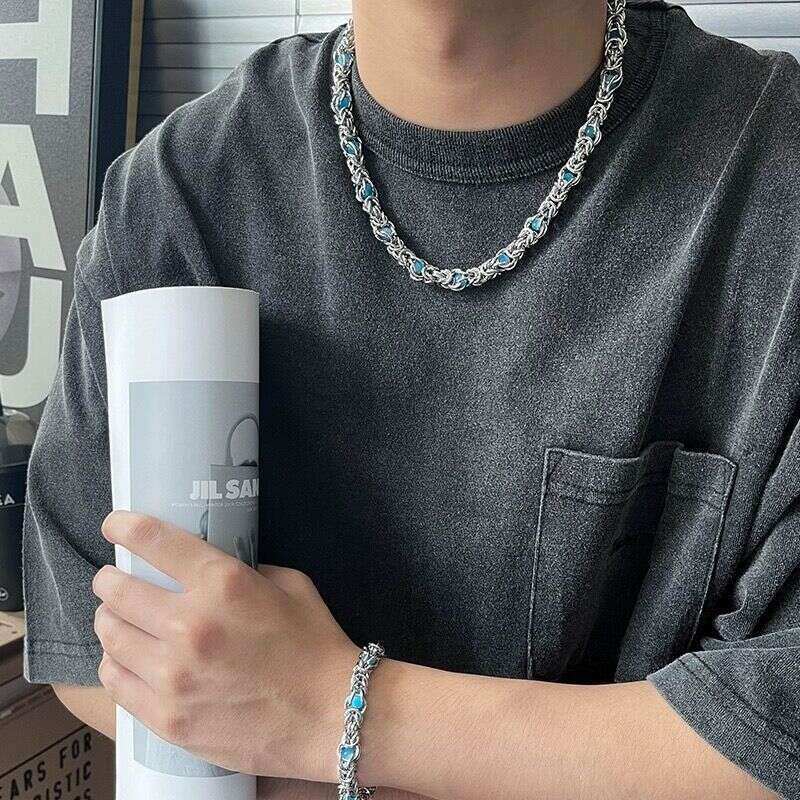 American trendy blue inlaid titanium steel necklace with a male niche design, hip-hop thick collarbone chain couple accessory