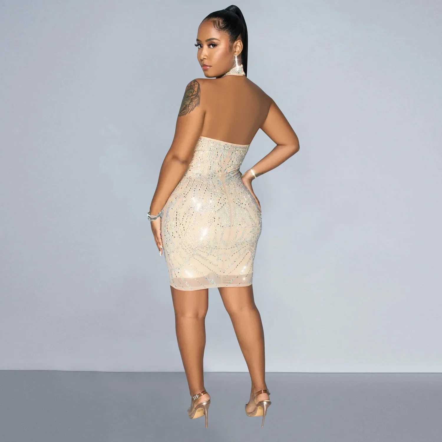 Basic Casual Dresses Women Diamonds Hot Rhinestones Feather Front Halter Slveless Bodycon Midi Dress 2024 Sexy Party Even Dresses Vestidos H25217