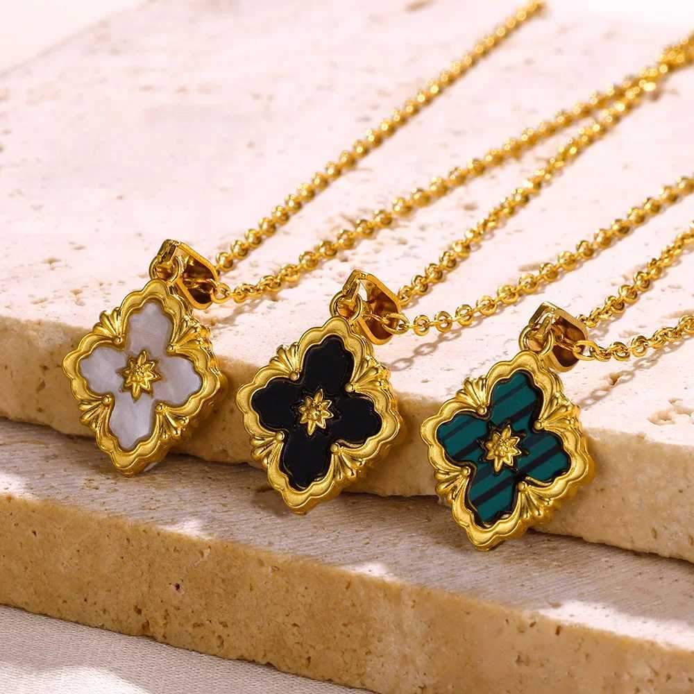 Pendant Necklaces Stainless steel lucky clover pendant necklace suitable for women gold chain accessory round cross jewelry gift H250217