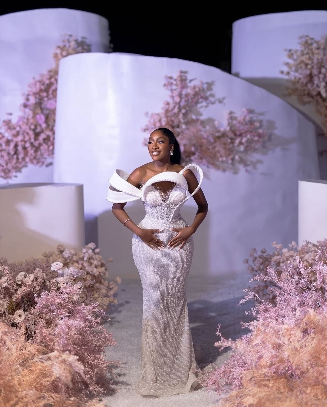 Exquisite Pearls Wedding Dresses Sequins Mermaid Bridal Gowns Beading Customized Slim Princess Sweep Train Bride Dress Vestidos De Novia