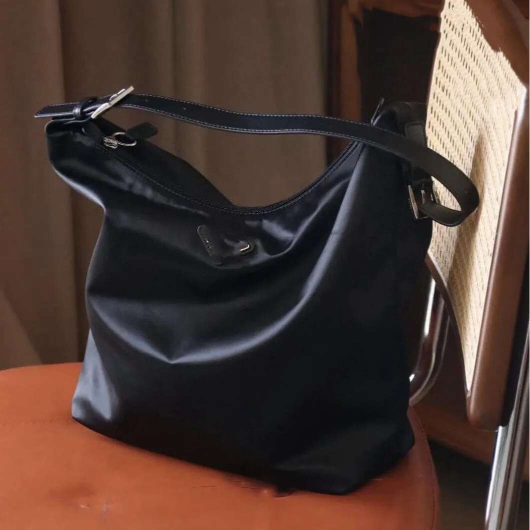 Autumn And Winter New P Home Underarm Hobo Women's Simple Large Capacity Tote Bag Handbag