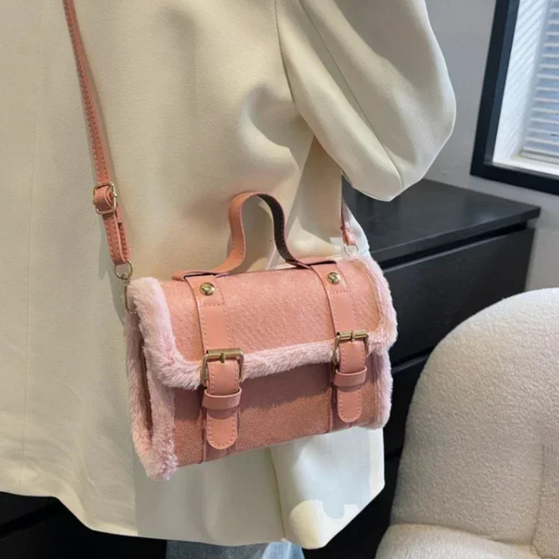 Winter Women Crossbody/shoulder Bag Lamb Plush Velvet Bag Lady Small Square Handbag PU Leather and Soft Plush Messenger Bag 250214