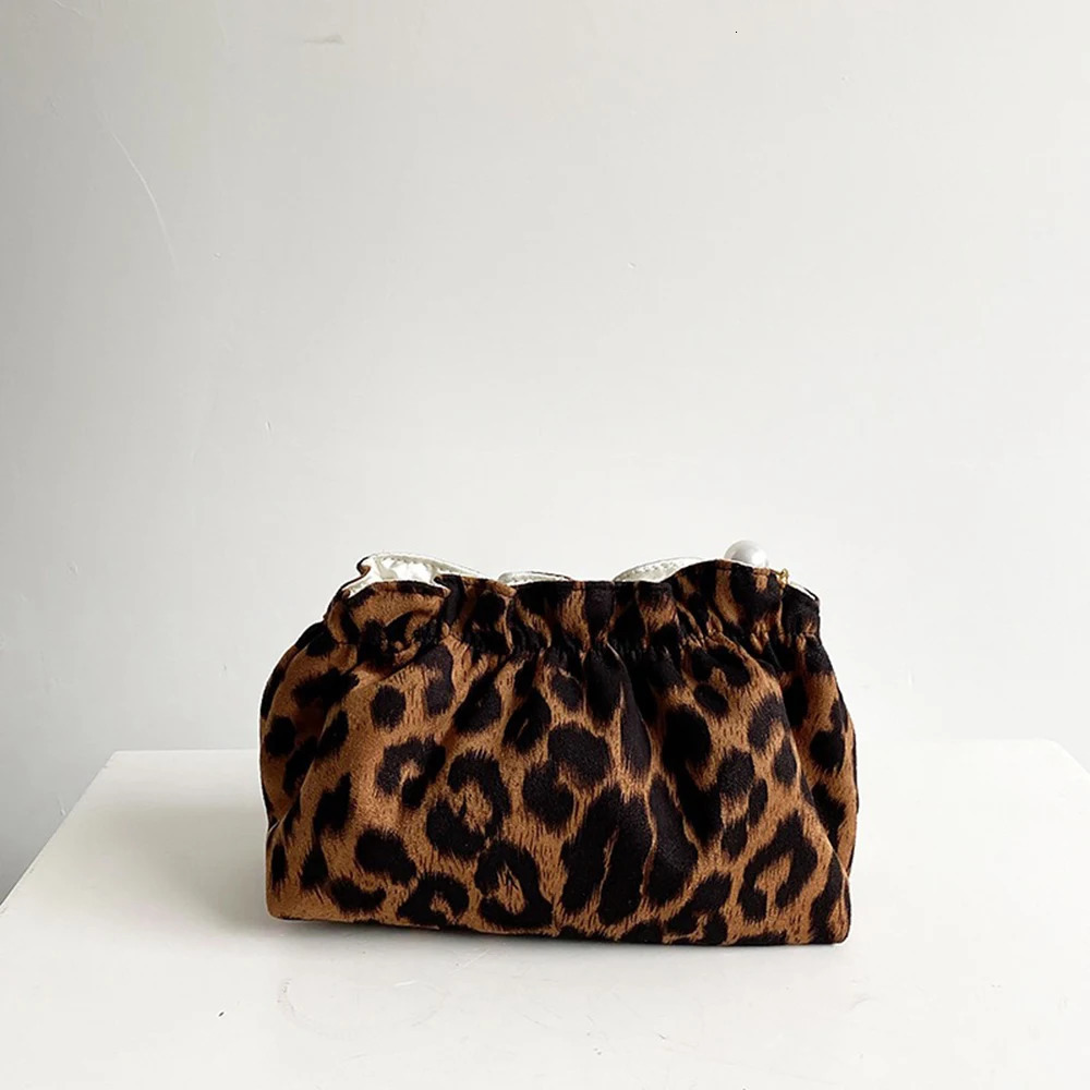 Fashion Women Pearl Zipper Makeup Bag Large Capacity Toiletry Travel Organizer Pouch Ladies Leopard Printed Make Up Bags Gift 250217