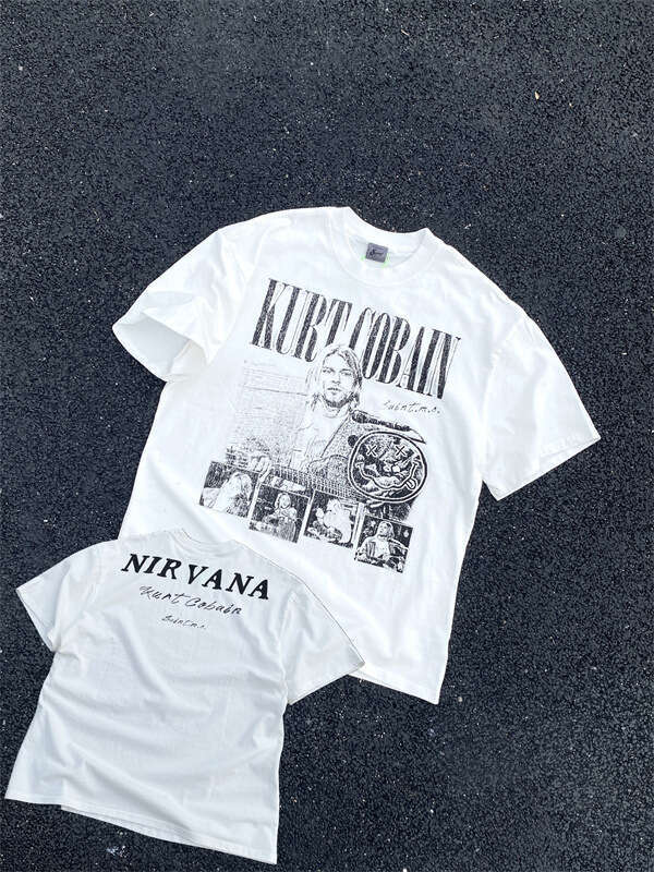 The correct version of the West Coast street is done with old washing technology, digital direct spray printing, VTG round neck short T