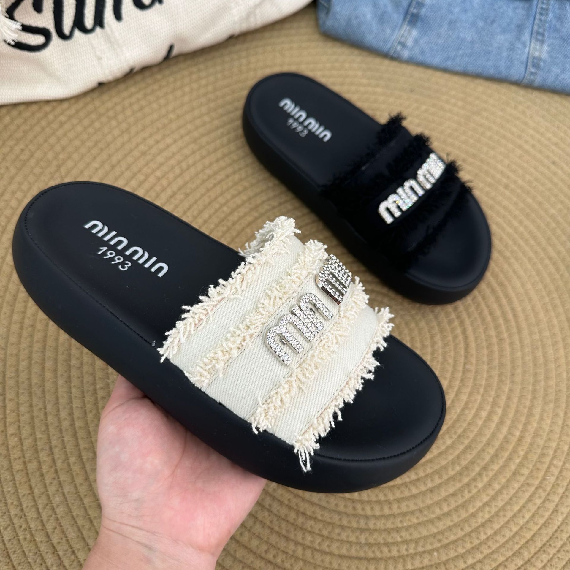 Free shipping designer Slippers Platform sandals for women Silver buckle Slipper fashion Casual home flat sandals sliders slide outdoor woman