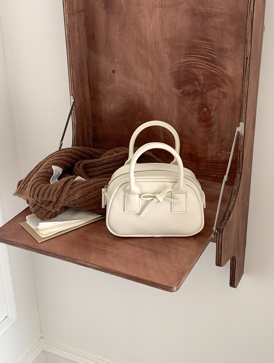 Small Bow Tote Bag - Fashionable Hand Carry Saddle Bag with Shoulder Strap