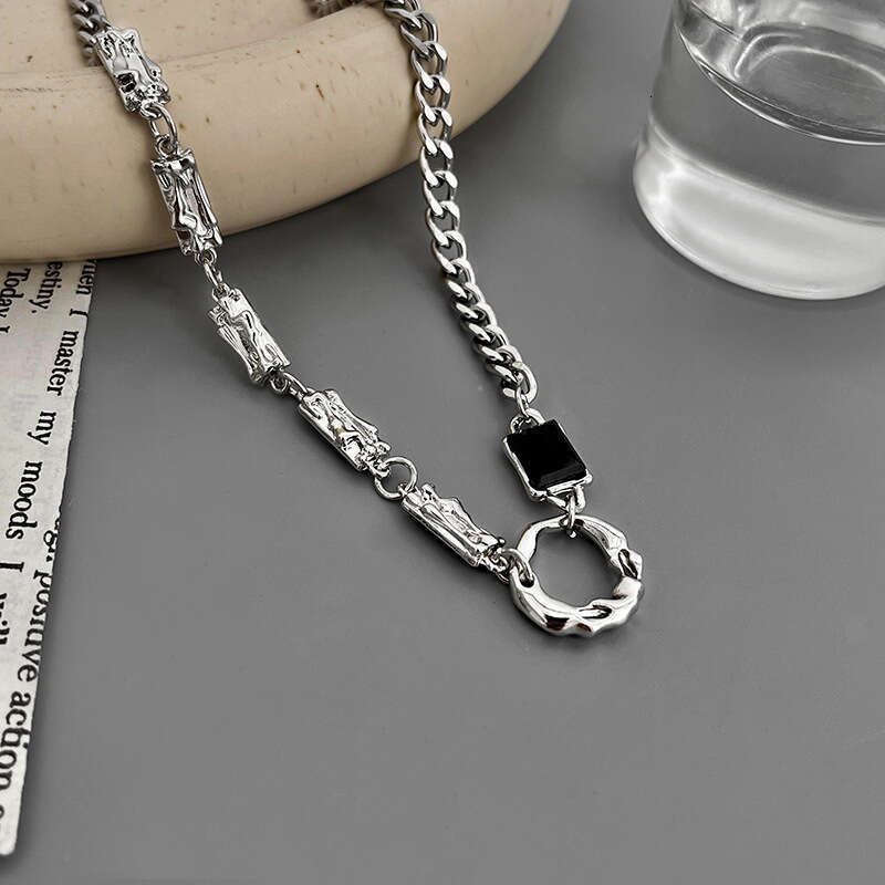 Irregular niche design, black titanium steel geometric circular ring splicing necklace, unisex high-end necklace