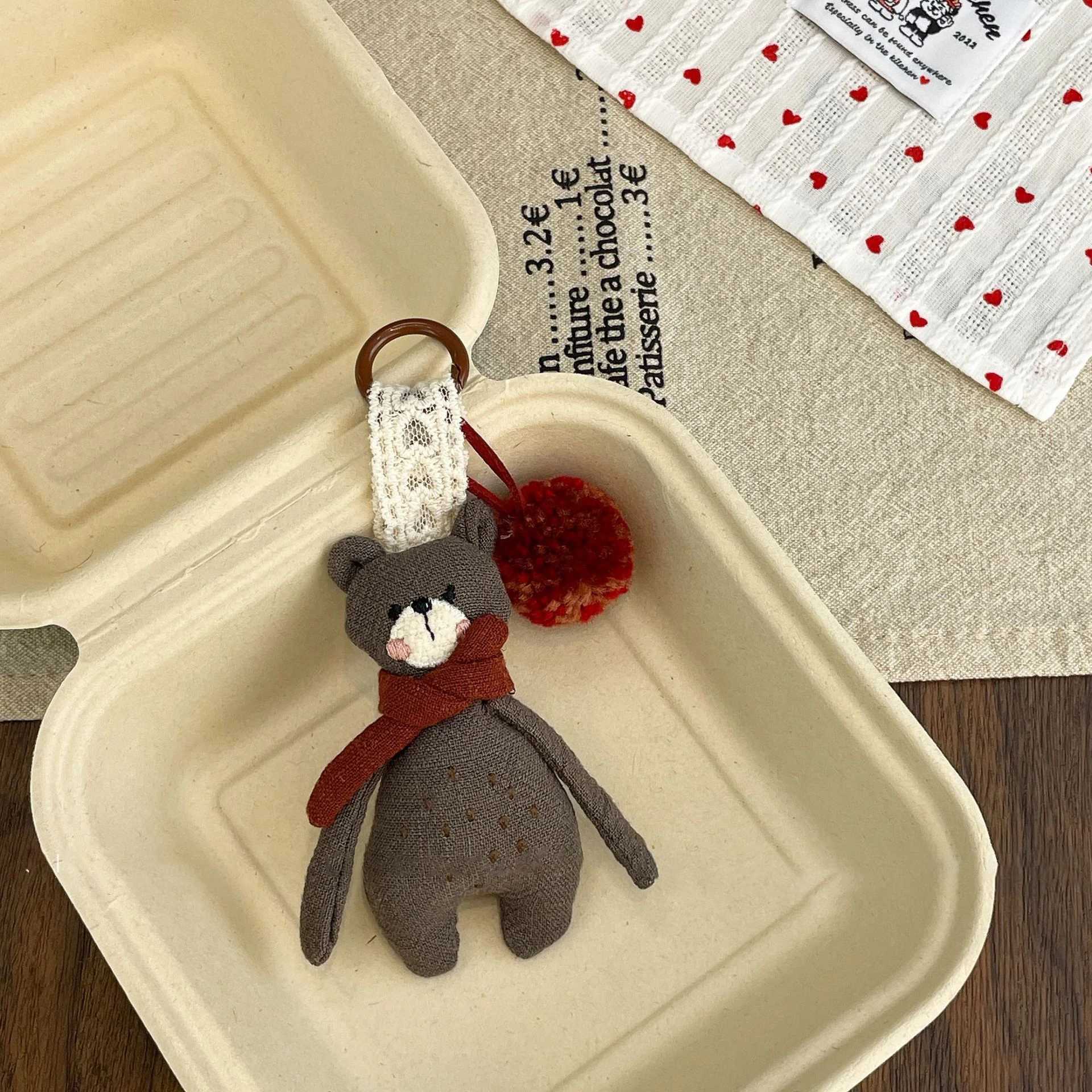 Keychains Lanyards Creative Fabric Animal Doll Keychain For Bag Pendant Funny Small Bear Keyrings Wholesale Cute Hedgehog Accessories Gifts H250217