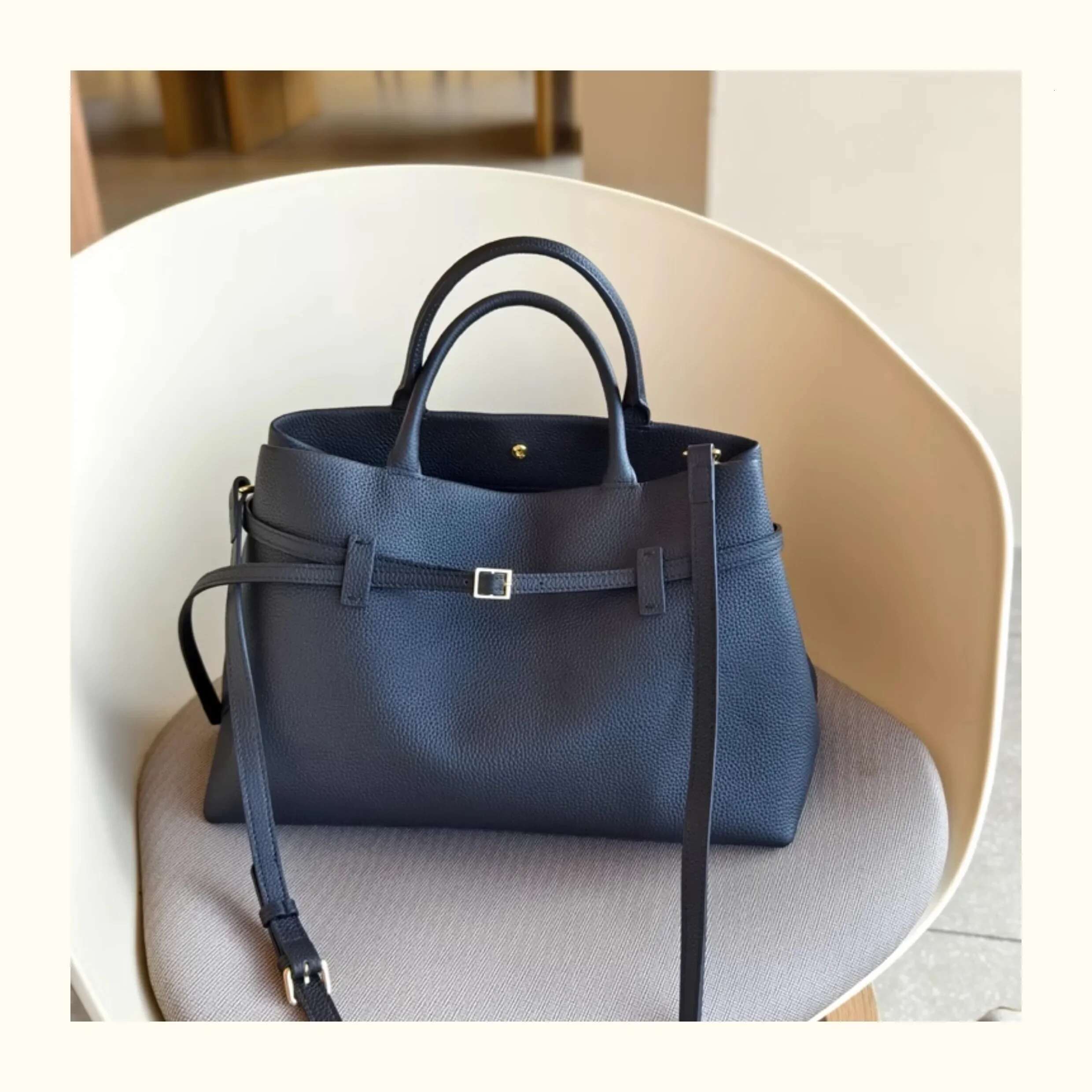 NEW 2025 Simple All-Match Leisure Black Wine Red Large Tote Natural Cow Leather Women Shoulder Bag Commuter Office Briefcase