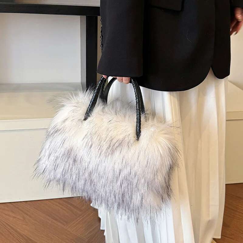 Women's autumn/winter fur 2024 new fashionable handbag large capacity crossbody shoulder tote bag