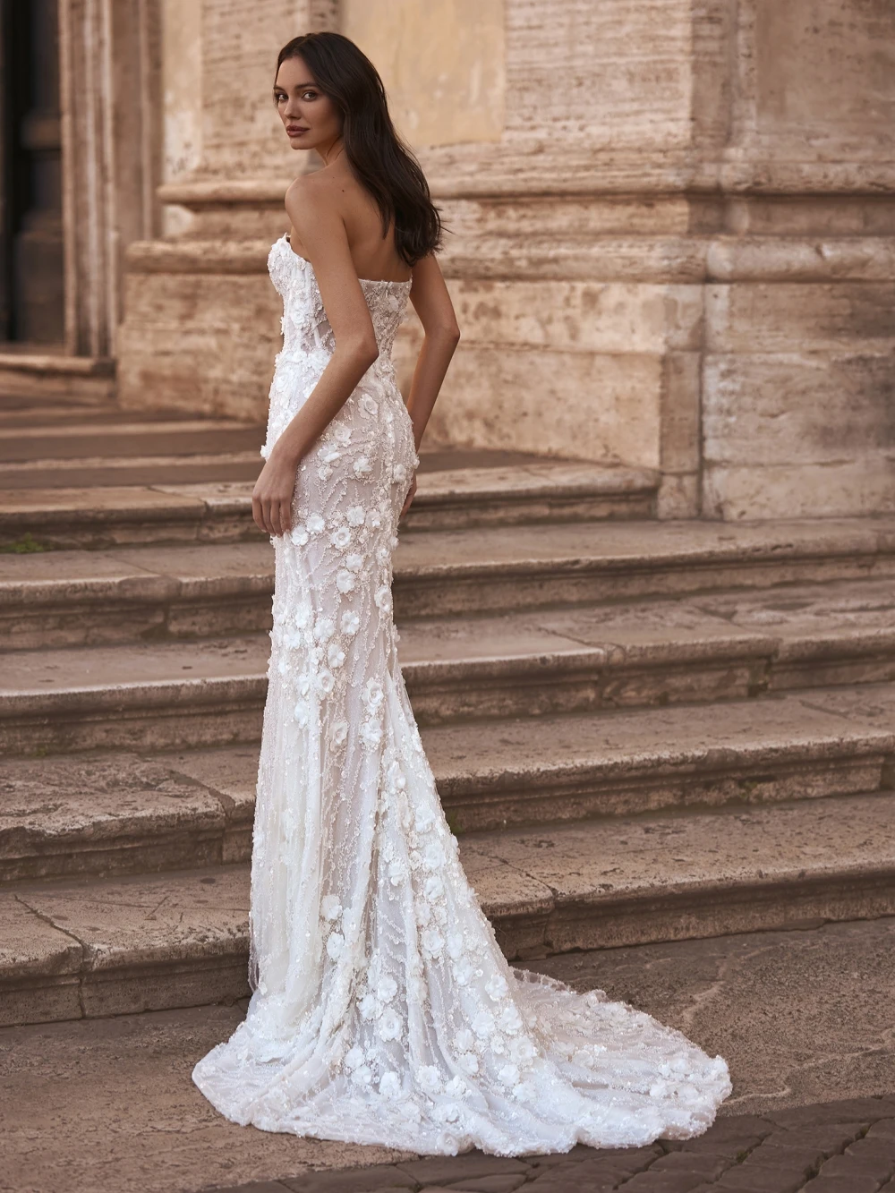 Simple Strapless Wedding Dresses 3D-Floral Appliques Mermaid Bridal Gowns with Overskirts Lace Customized Princess Sweep Train Bride Dress Vestidos De