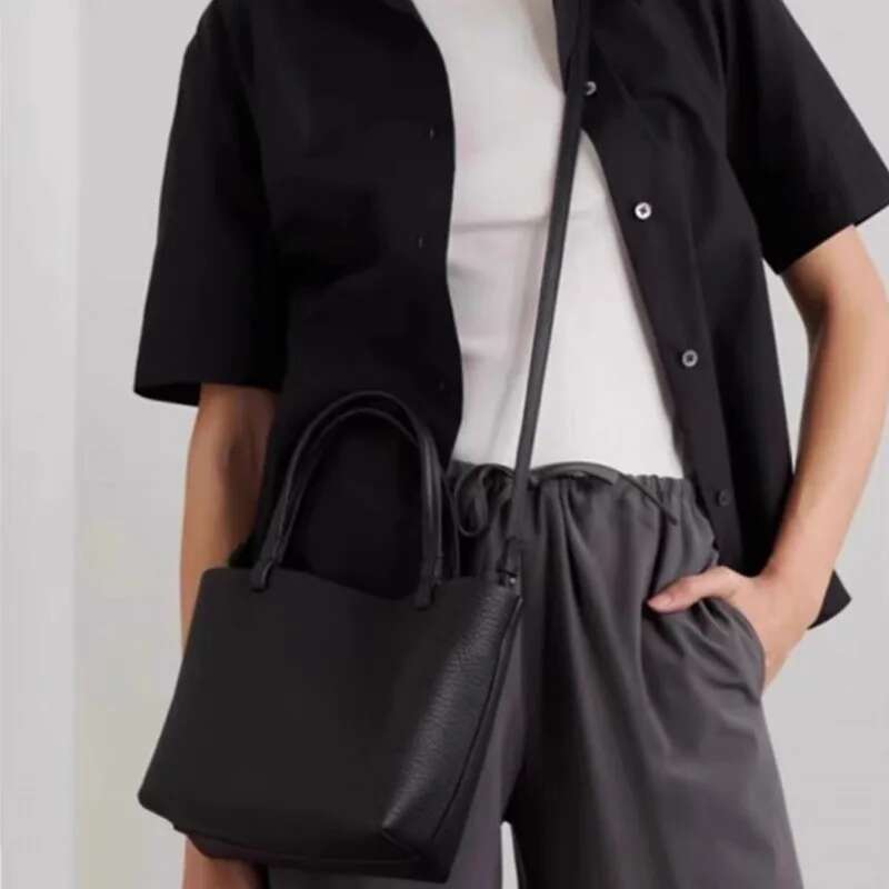 2025 New Small Light Fashion Brand Design Handbag Versatile Large Capacity Pebbled Cowhide Shoulder Crossbody Bag