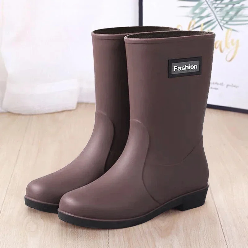 Rain boots womens four seasons fashion outdoor mid-tube waterproof non-slip rubber shoes fashion rain boots with cotton cover 250217