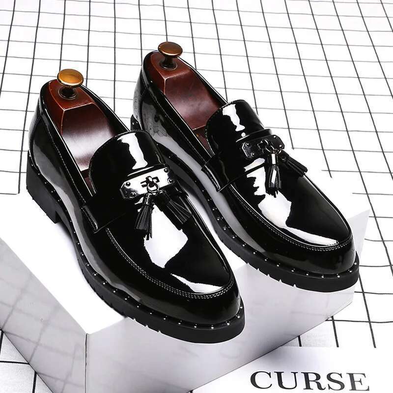 Italy Brand Loafers Tassel Men Designer British Style Lacquered Leather Thick Bottom Wedding Shoes