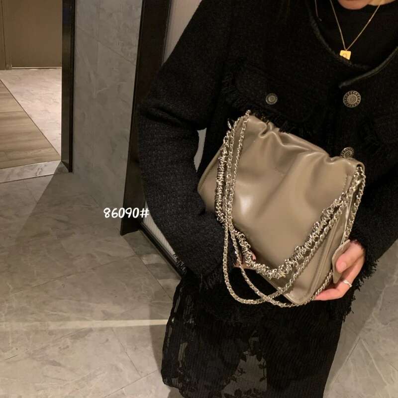 YANATARI Chain Small Dumpg For Women Genuine Leather White Crossbody Shoulder Handbag Female Bag