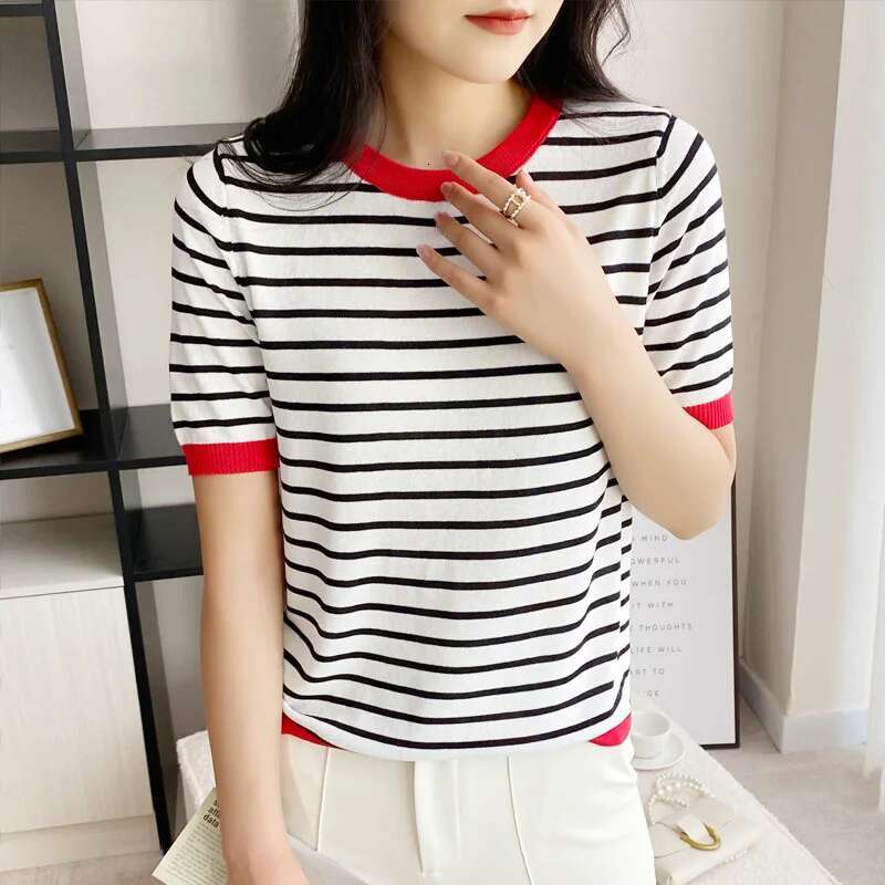 Short Sleeved Women's Striped Tshirt With Simple Style Haruku Retro Cotton O-neck T-shirts Fashionable Loose Casual And Comfortable Women's 