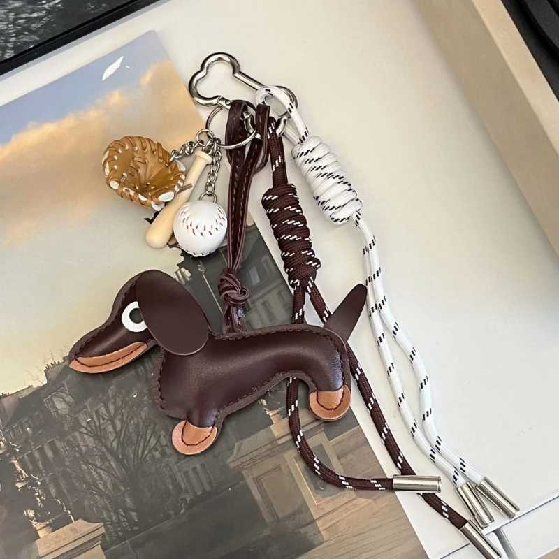 Keychains Lanyards Vintage Dachshund Dog Keychain with Nylon Braided Rope PU Materials Elkegant Charm for Bag and Keys Decoration Daily Use H250217