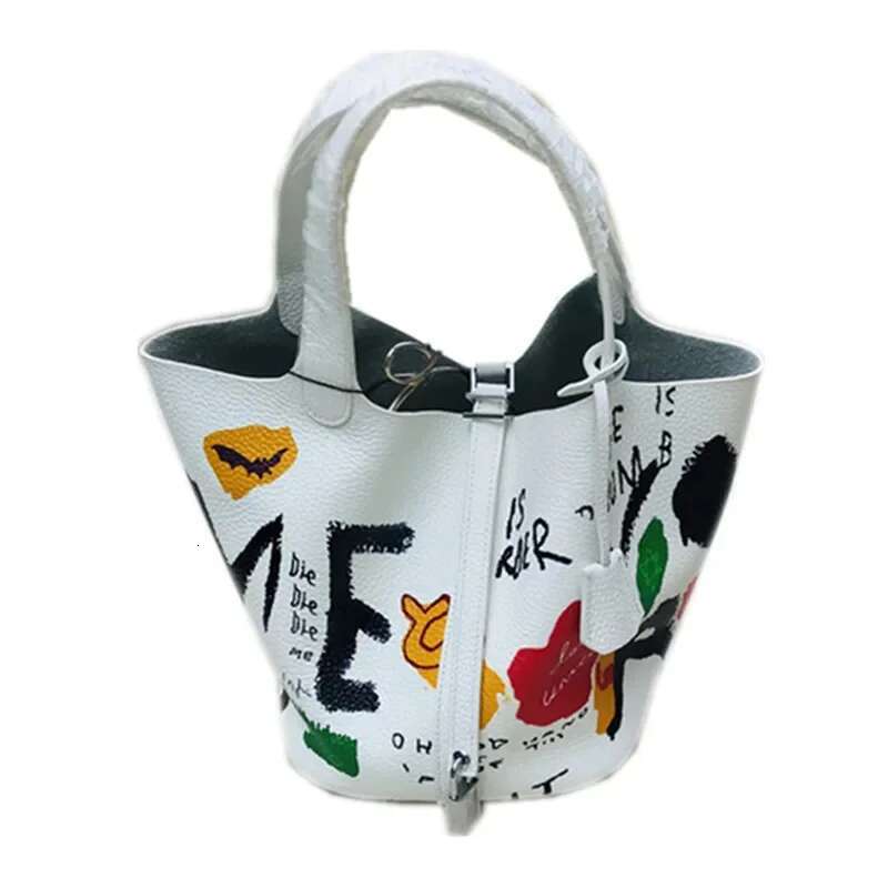 Cow 100% Leather 2024 Trends Designer Women's Handbag Real Genbuine Tote Bag For Ladies With Lock Drop Shipping