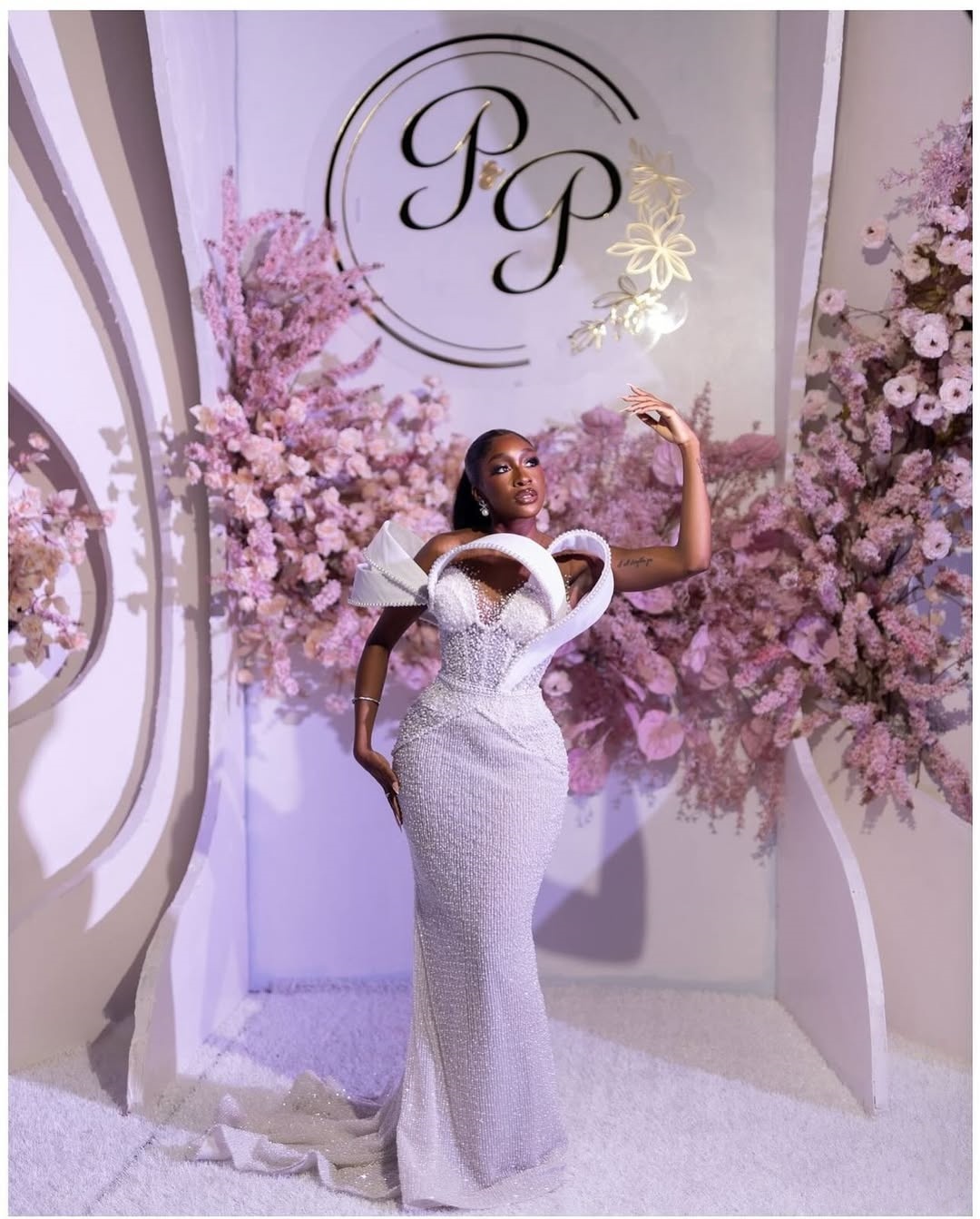 Exquisite Pearls Wedding Dresses Sequins Mermaid Bridal Gowns Beading Customized Slim Princess Sweep Train Bride Dress Vestidos De Novia