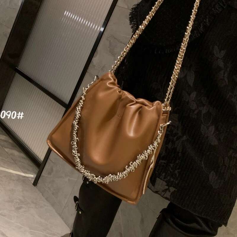 YANATARI Chain Small Dumpg For Women Genuine Leather White Crossbody Shoulder Handbag Female Bag
