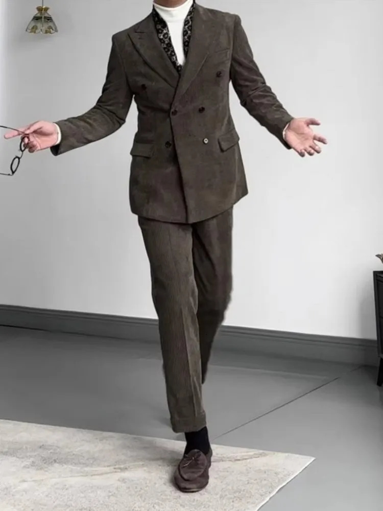 Retro office mens suit mens double chest Corduroy suit jacket slim fit pants two-piece set 250213