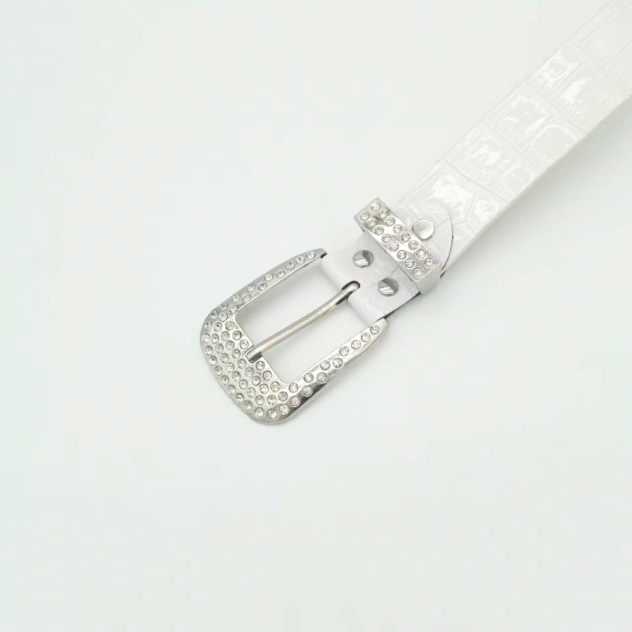 Chic Stylish Belt with Bling Diamonds and Glittering Stones for a Modern Western Look