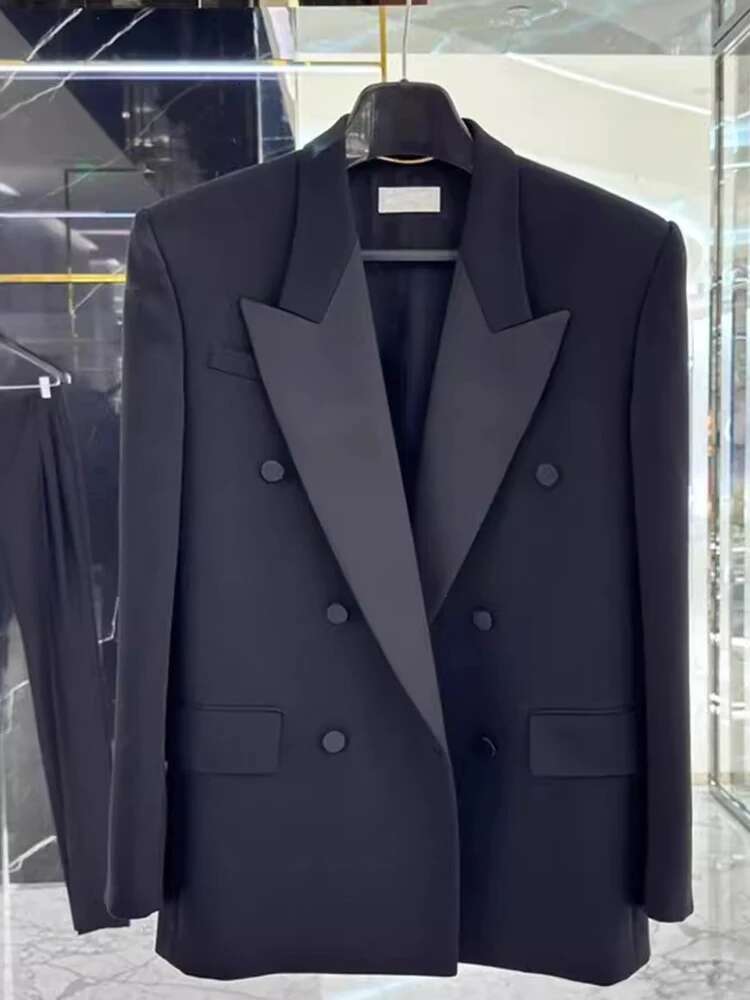 Black Mature Style Suit Jacket, Women's Early Autumn New Style, High-End, Niche, Light , Simple And Casual,