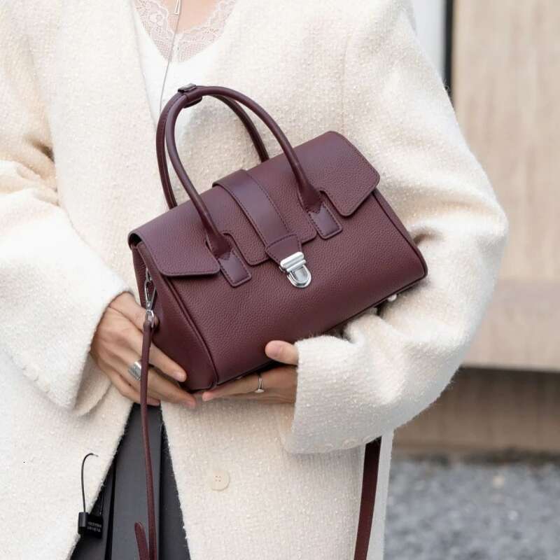 YANATARI Genuine Leather Woman Shoulder Handbags Ladies Crossbody Bags Esigner Minimalism Cowhide Bag