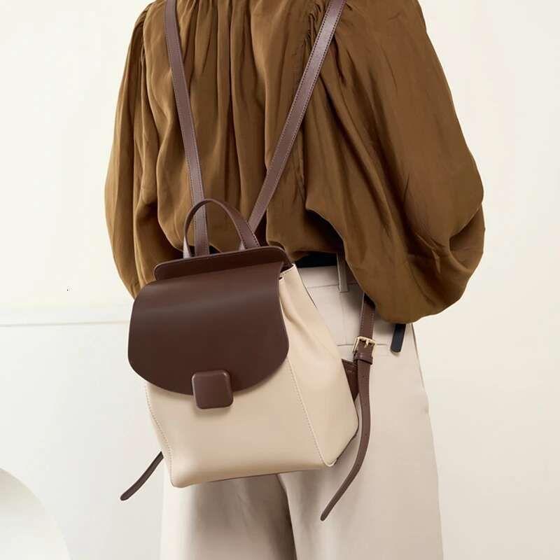 Hifashion Small Cowhide Genuine Leather Backpack For Women 2025 Trend Fashion Designer Female Travel Bagpack Girls School Bags