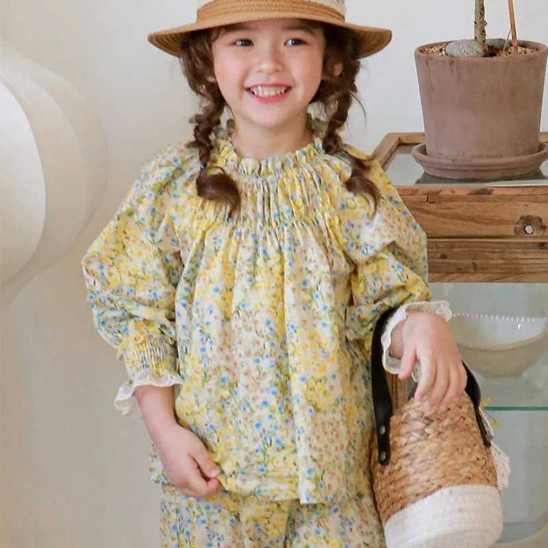 Ins Spring Children Girl 2PCS Clothes Set Floral Ruched Cotton Shirts Seven Inch Lace Edge Casual Pants Suit Toddler Girl Outfit W250218