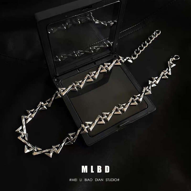 Necklace Street Men's Design Sense Small Z Letter Hip Hop Accessories Personalized Trendy, Simple and Fashionable High end Pendant