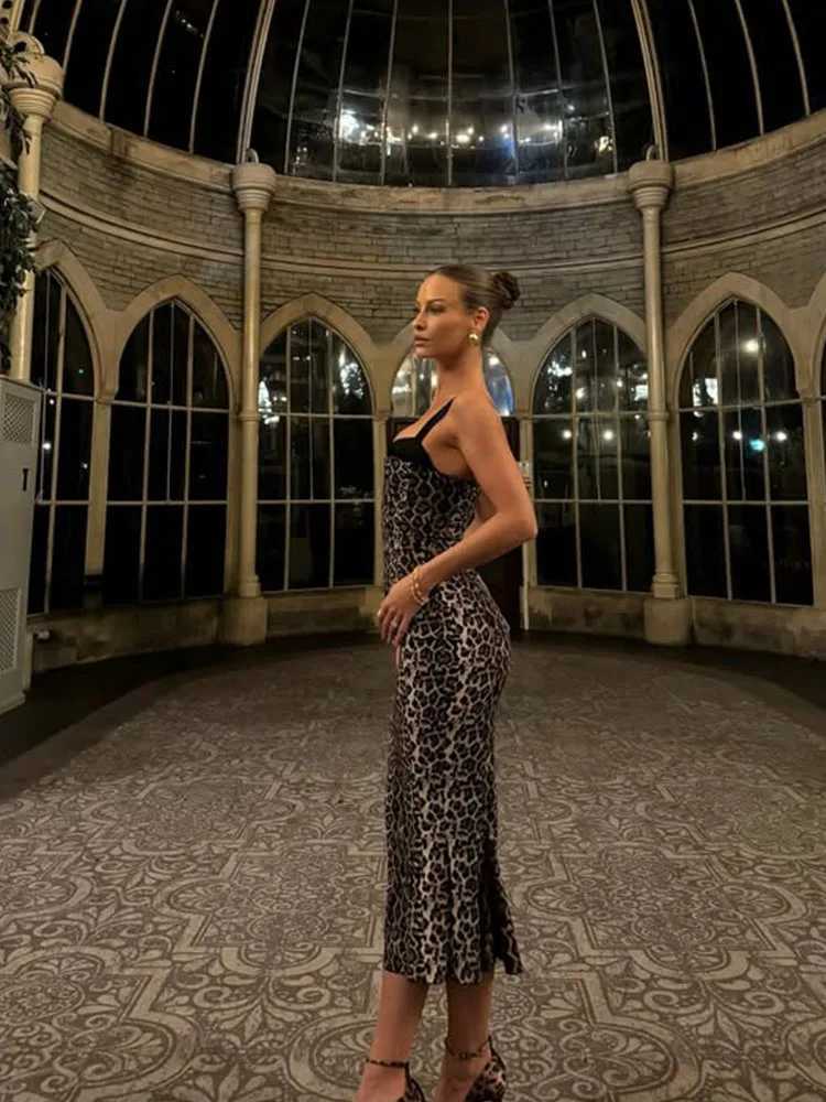 Basic Casual Dresses Ahagaga Sexy Leopard Womens Maxi Dresses Straps Square Collar Slveless Slim Fit Split Blackless Party Female Vestidos Robes H2521