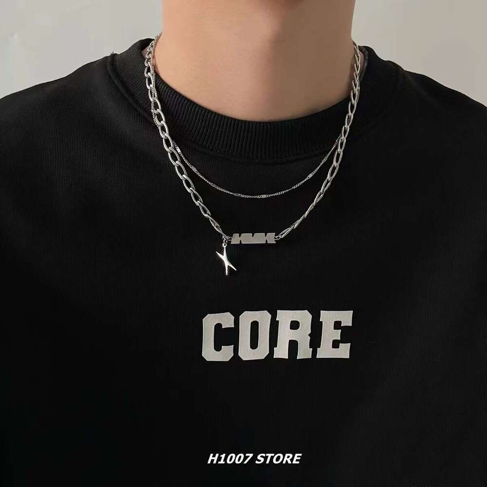 Necklace trendy and urious, niche design that doesn't fade. Collar for men, with a high-end feel, Instagram hip-hop neck chain