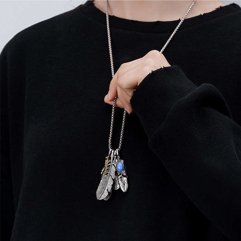 Feather Male Hip Hop Titanium Steel Necklace Nightclub Personalized Fashion Pendant INS Versatile Student Simple Sweater Chain Female