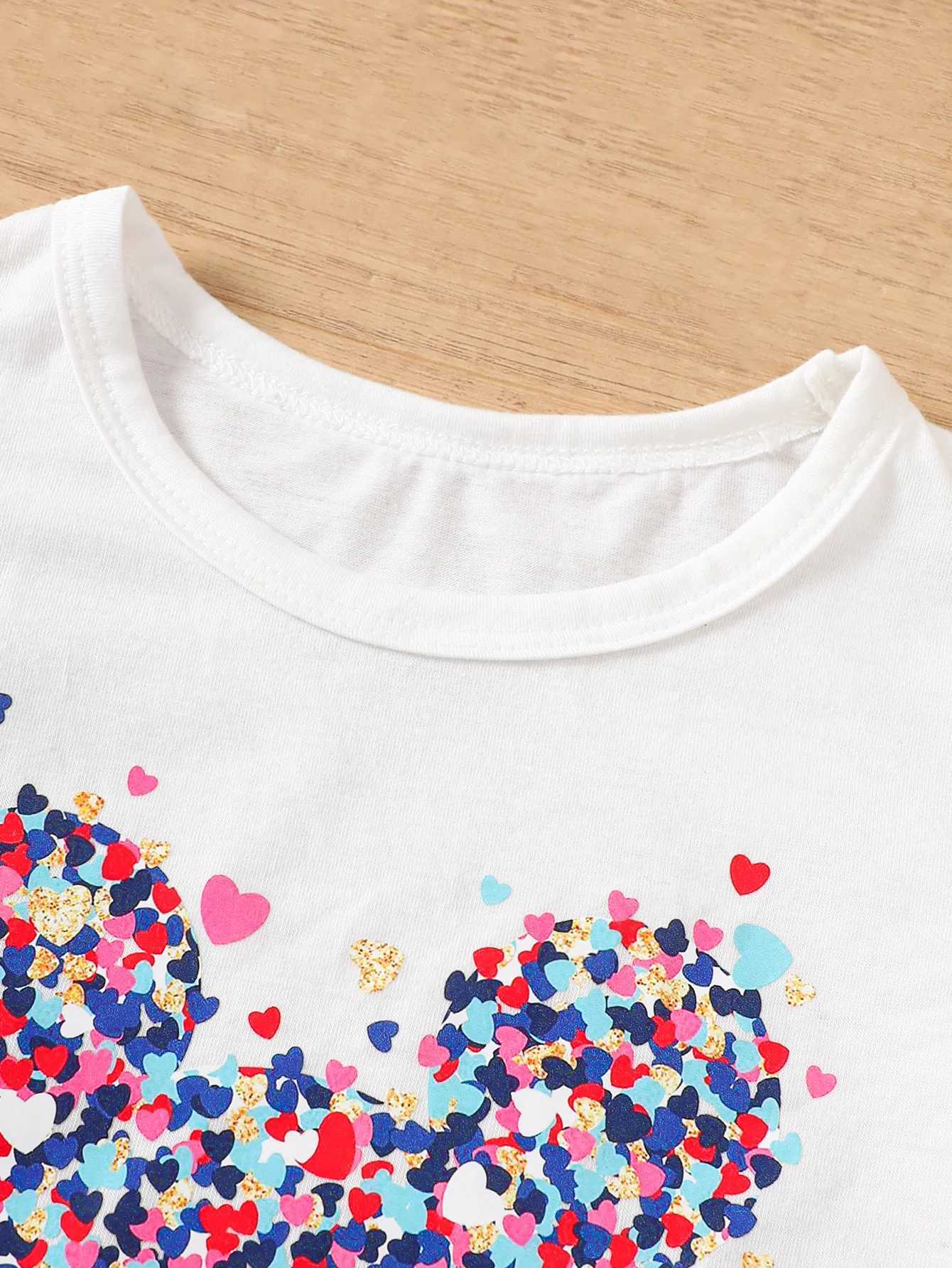 Summer childrens girls clothing set with heart-shaped printed short sleeved top colorful heart-shaped picture skiing 2PCS clothing Valentines Day gift