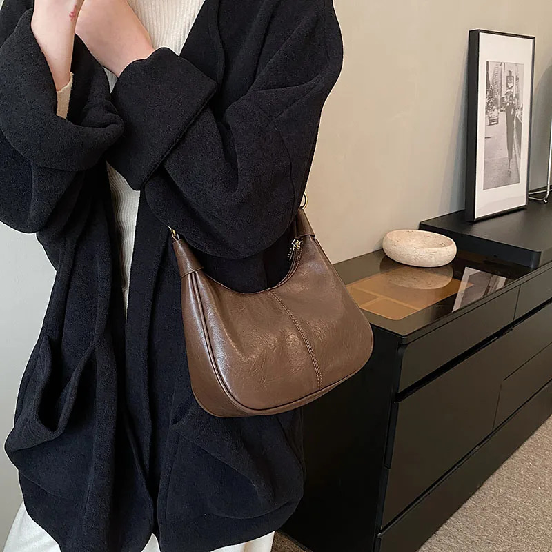 1 Piece of Solid Color Shoulder Bag for Women Versatile Crossbody Bag Fashionable Armpit Bag That Can Hold Mobile Phone 250214