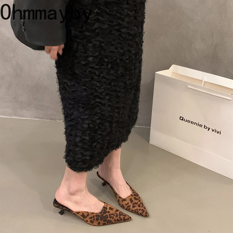 2025 er Pointed Toe Women Mules Slippers Fashion Shallow Slip On Shoes Casual Low Heel Ladies Slides Shoes 250217