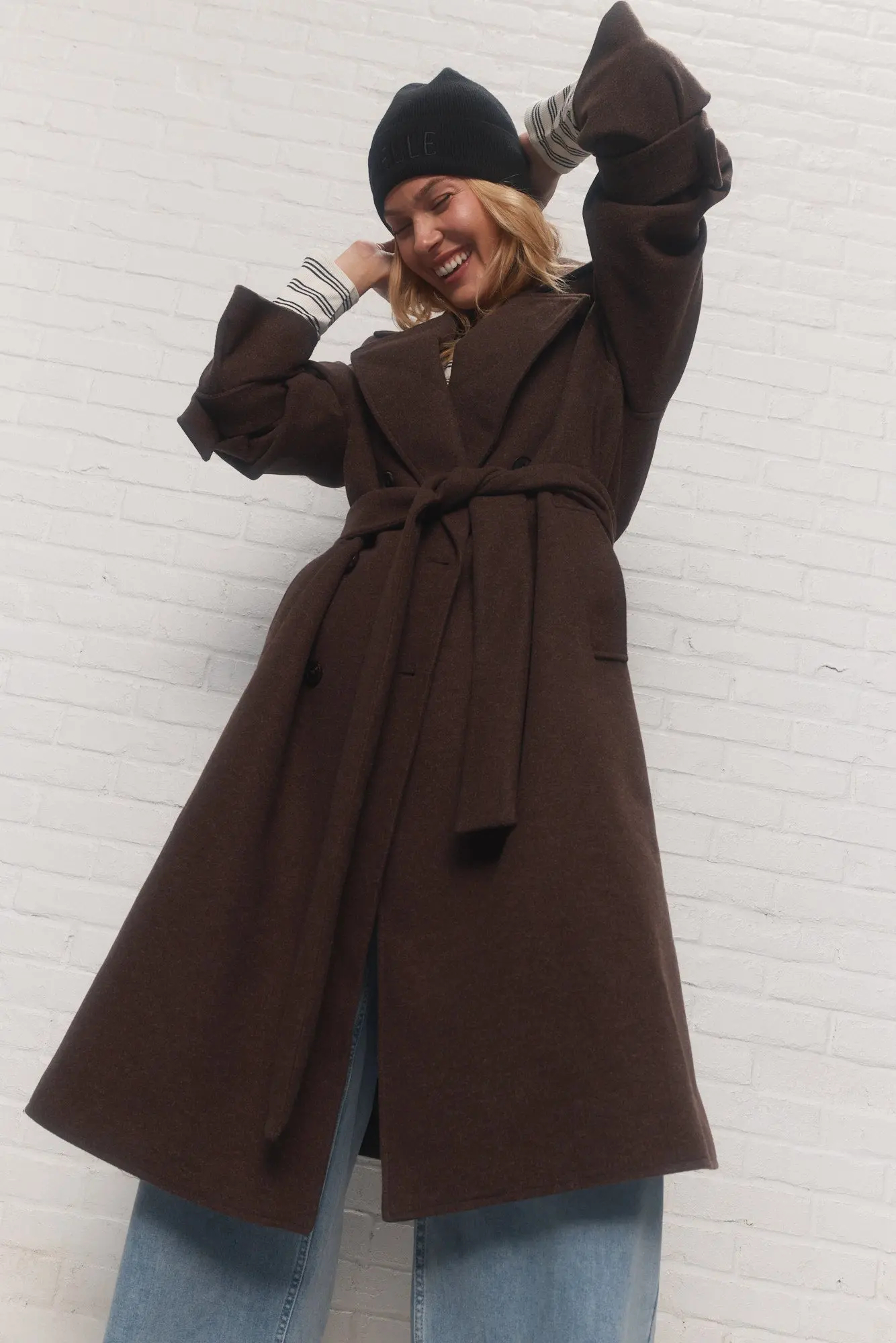 Factory Supplier Oversized Midi Cut Stylish Brown Coat with Removable Belt